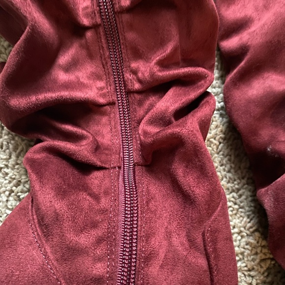 **HOST PICK** Knee boots. Size 8W. NIB. - Picture 5 of 7